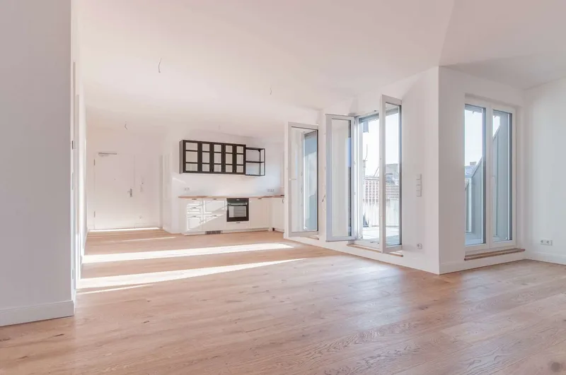 Großzügiger Erstbezug mit zwei Bädern – 3 Zimmer, 128 m² & lichtdurchflutetes Wohnen im Dachgeschoss — photo 1